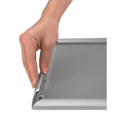 Artikelbild 3 für Showdown® Displays Klapprahmen silber 24,1 x 32,8 cm, 1 St., Artikelnummer 859280