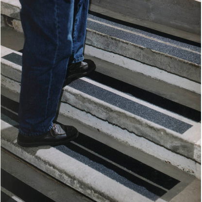 Artikelbild 5 für DURABLE Markierungsband DURALINE® GRIP schwarz 50,0 mm x 15,0 m, Artikelnummer 904272