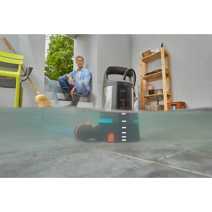 Artikelbild 2 für GARDENA Klarwasser-Tauchpumpe 17000 Aquasensor 750 W, Artikelnummer 923610