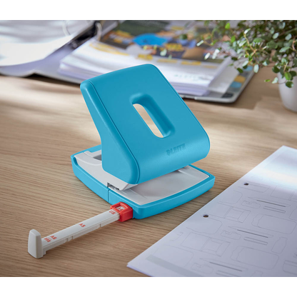 Artikelbild 2 für LEITZ Locher Cosy blau, 1 St., Artikelnummer 678294