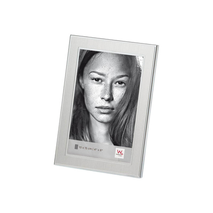 Artikelbild für walther design Bilderrahmen Jass silber 18,1 x 23,5 cm, 1 St., Artikelnummer 617383