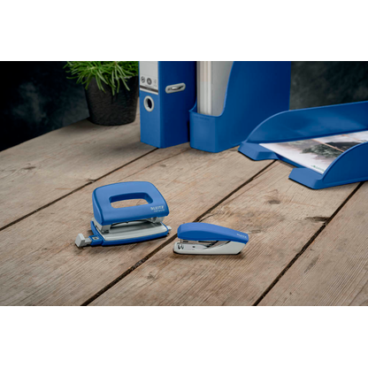 Artikelbild 2 für LEITZ Heftgerät NeXXt Recycle Mini blau, 1 St., Artikelnummer 118586