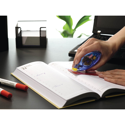 Artikelbild 4 für tesa Kleberoller dauerhaft, 1 St., Artikelnummer 640367