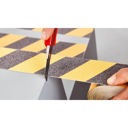 Artikelbild 9 für tesa Anti-Rutsch-Band gelb, schwarz 50,0 mm x 15,0 m, Artikelnummer 429072