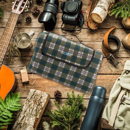 Artikelbild 8 für relaxdays Picknickdecke isoliert dunkelgrün 200,0 x 200,0 cm, 1 St., Artikelnummer 449027