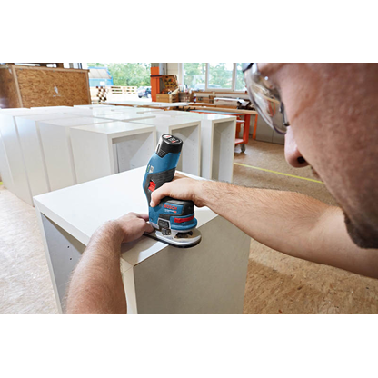 Artikelbild 4 für BOSCH Professional GKF 12V-8 Akku-Kantenfräse-Set 12,0 V, ohne Akku, Artikelnummer 485249