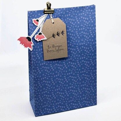 Artikelbild 5 für artoz Geschenkanhänger weiß aus Kraftpapier mit Blumenstanzung, 6 St., Artikelnummer 129118