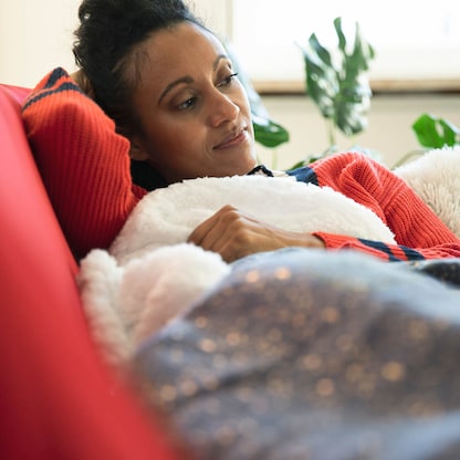 Artikelbild 6 für relaxdays Kuscheldecke grau, weiß, goldene Herzen 150,0 x 200,0 cm, 1 St., Artikelnummer 644457