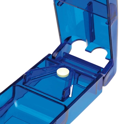 Artikelbild 3 für FIRST AID ONLY® Tablettenteiler blau, 1 St., Artikelnummer 313789