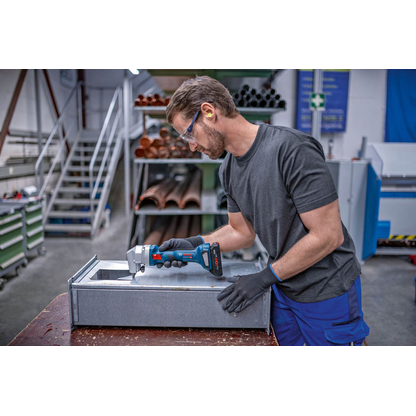 Artikelbild 6 für AKTION: BOSCH Professional GNA 18V-16 E Akku-Blechschere 18,0 V, mit 2 Akkus mit Prämie nach Registrierung, Artikelnummer 139214