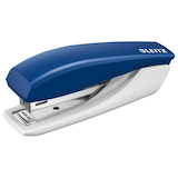 Artikelbild 1 für LEITZ Heftgerät Mini 5517 blau, 1 St., Artikelnummer 648170