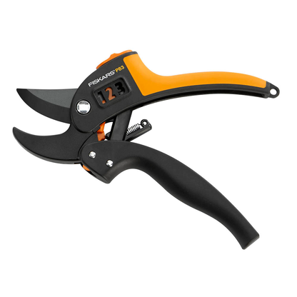 Artikelbild 3 für FISKARS® PowerStep™ P83 Gartenschere, Artikelnummer 929042