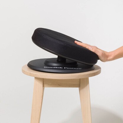 Artikelbild 2 für Swedish Posture® Sitzpolster für Bürostühle ergonomisch schwarz, 1 St., Artikelnummer 235969