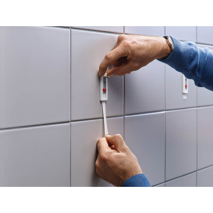 Artikelbild 10 für tesa Klebeschraube für max. 3,0 kg, 2,4 x 6,4 cm, 2 St., Artikelnummer 399004