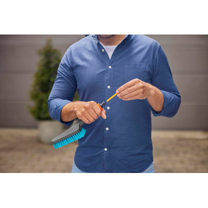 Artikelbild 4 für GARDENA Waschbürste für Gartenschlauch Cleansystem S hard, Artikelnummer 216808