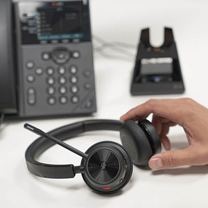 0197497011081 - POLY Wireless-Headset BT Headset Voyager 4320 USB-A C Teams Kopfhörer Noise-Cancelling schwarz Bluetooth Kopfhörer